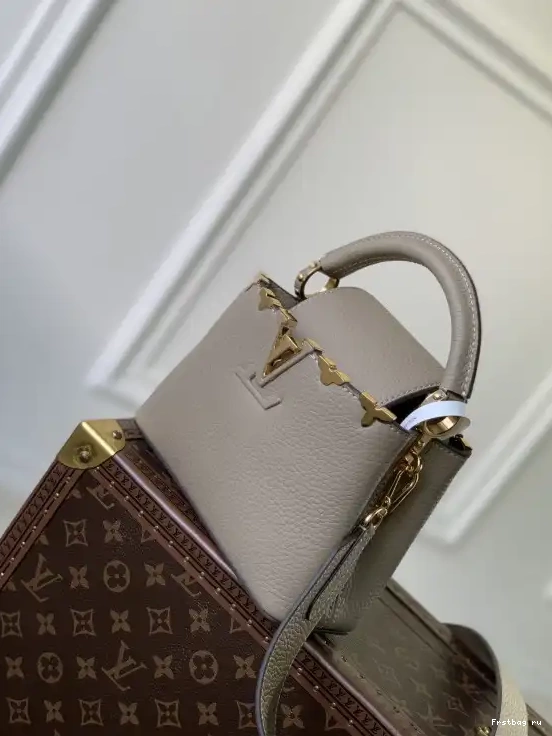 Frstbag ru LOUIS MINI CAPUCINES VUITTON 0609